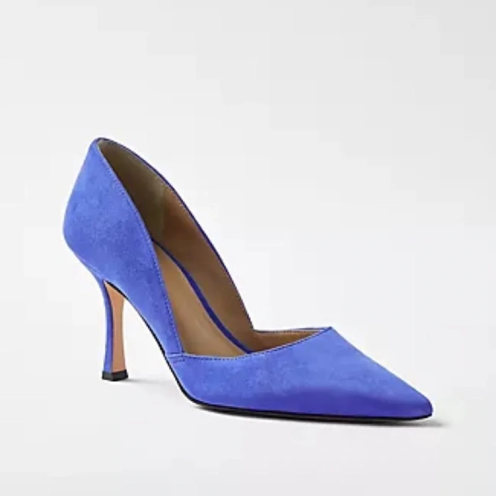 NEW Ann Taylor Azra Suede Pump